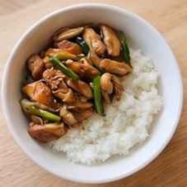 Chicken Teriyaki Rice Bowl / Терияки соустай тахианы махтай будаа / 치킨데리야끼덮밥